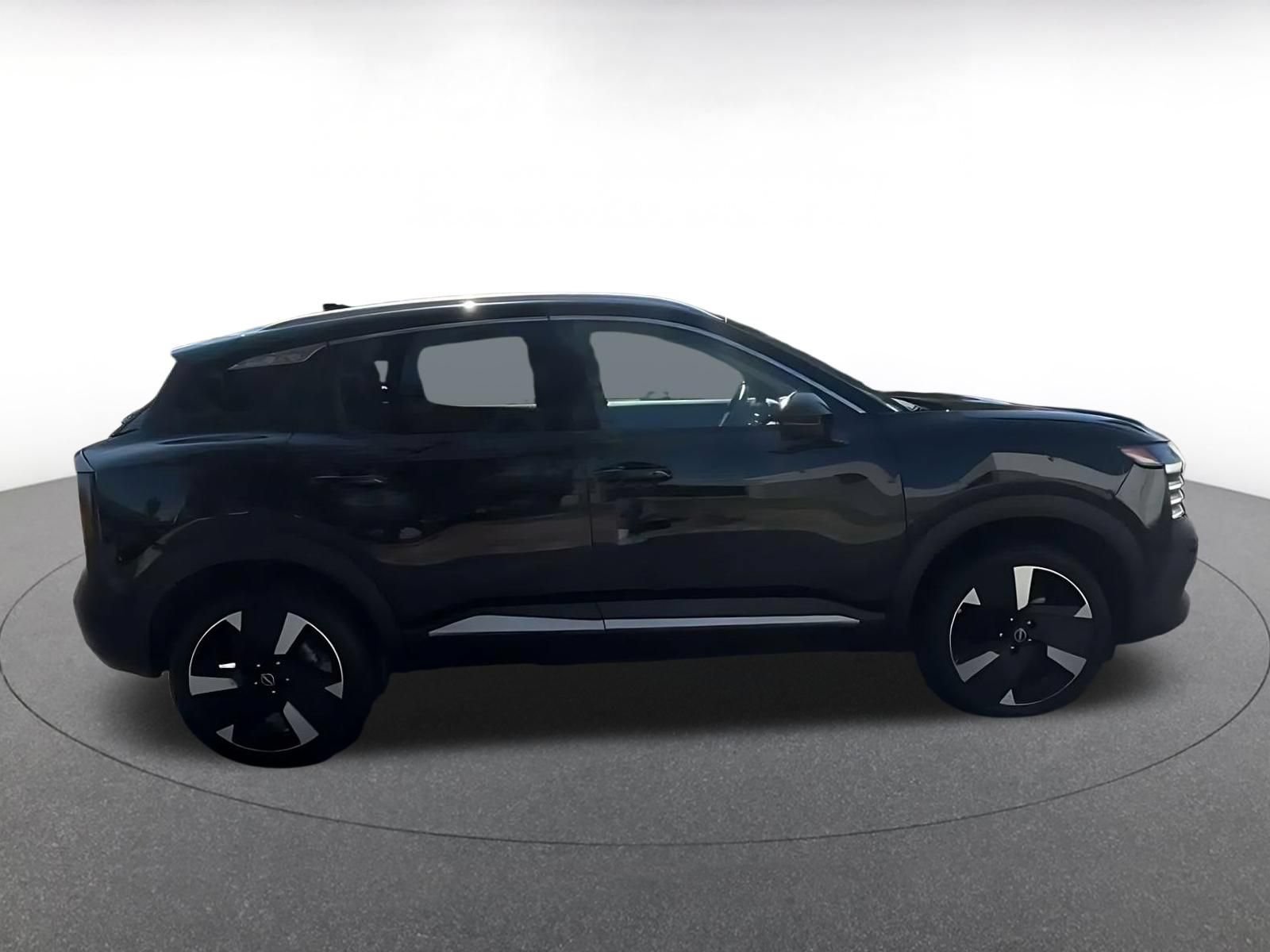 Thumbnail: 2026 Nissan Kicks - 15