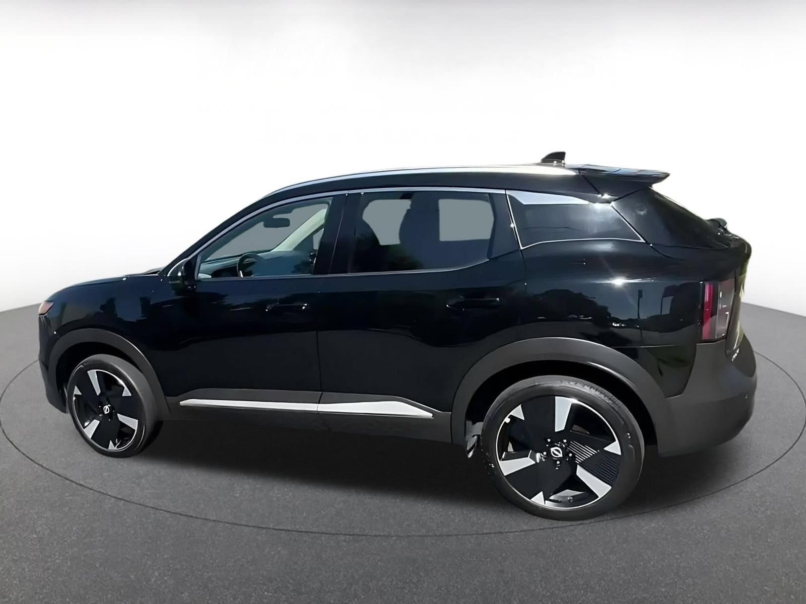 Thumbnail: 2026 Nissan Kicks - 9