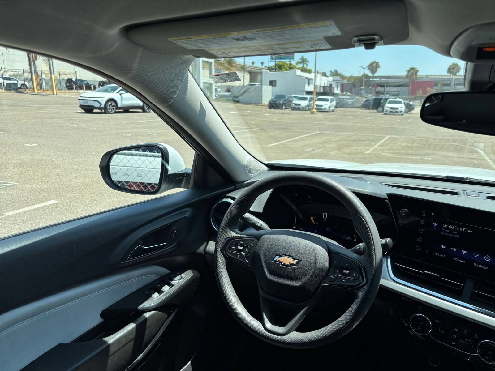 Thumbnail: 2025 Chevrolet Trax - 32