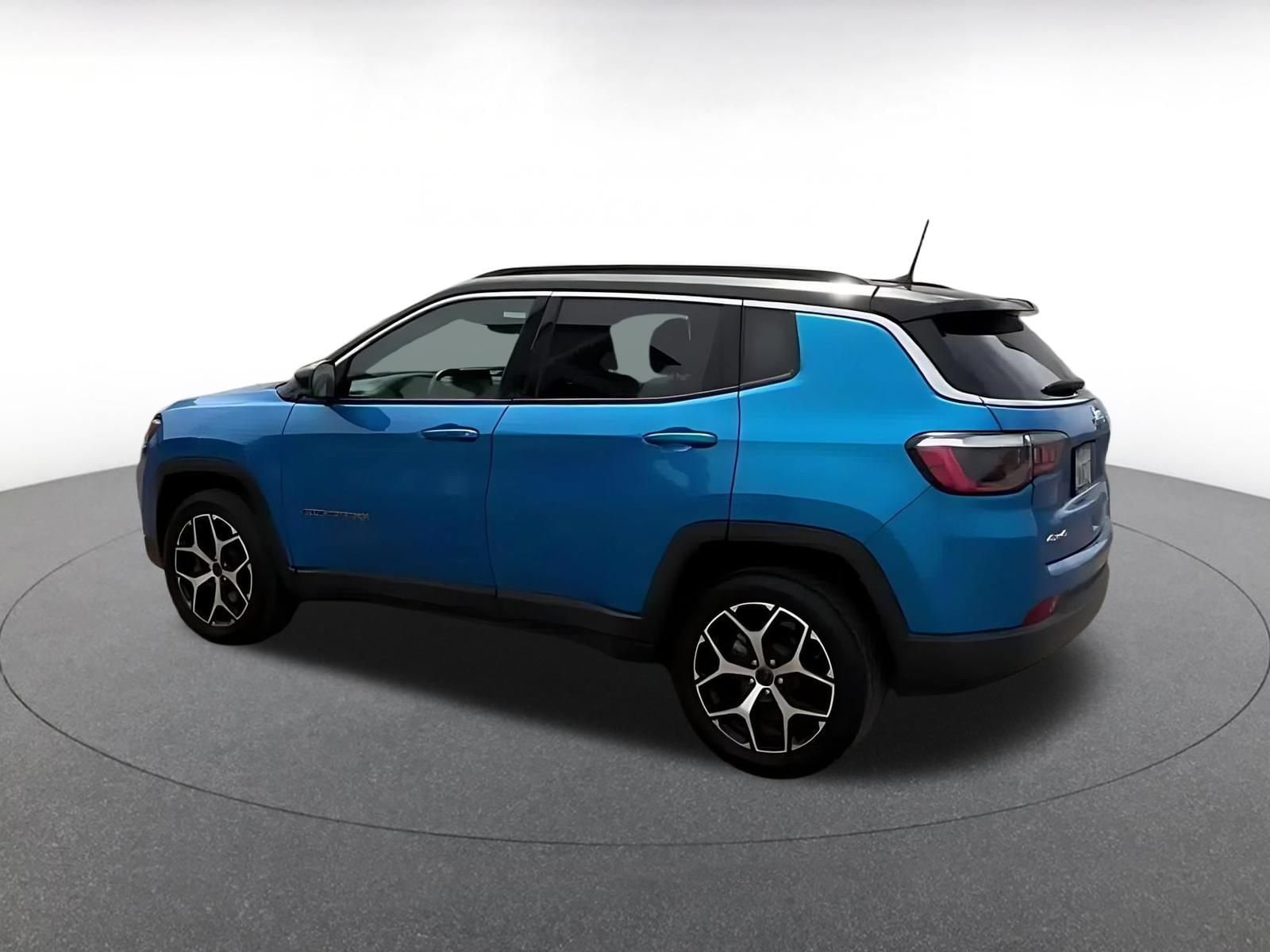 Thumbnail: 2025 Jeep Compass - 9