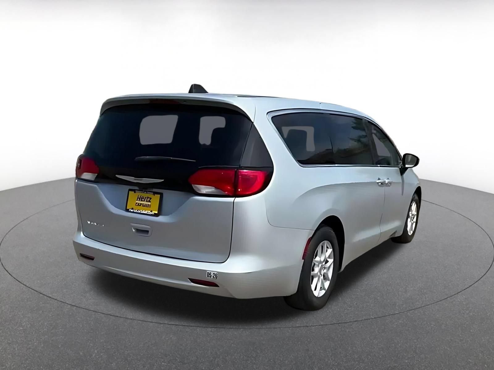 Thumbnail: 2023 Chrysler Voyager - 13