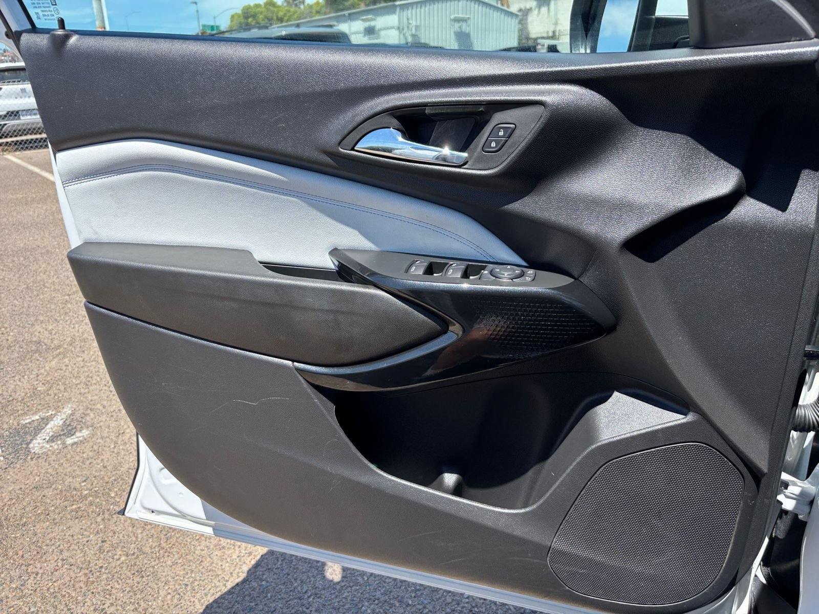 Thumbnail: 2025 Chevrolet Trax - 18