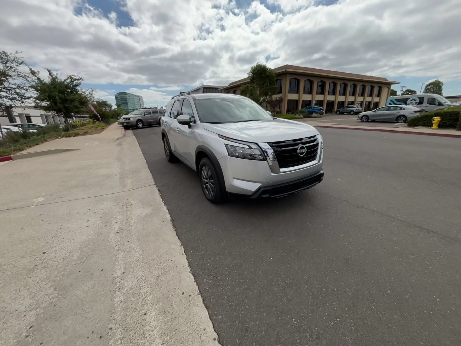 Thumbnail: 2025 Nissan Pathfinder - 3