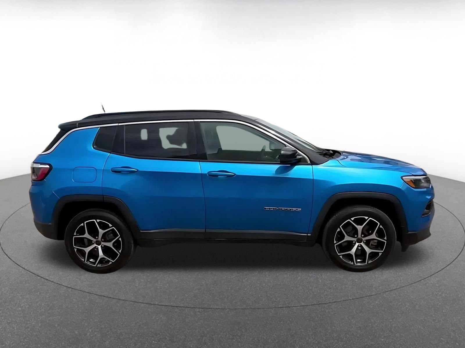 Thumbnail: 2025 Jeep Compass - 15