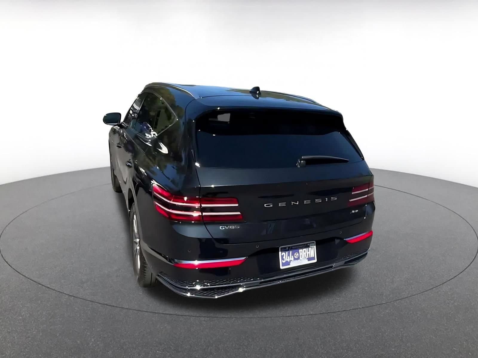 Thumbnail: 2026 Genesis GV80 - 10