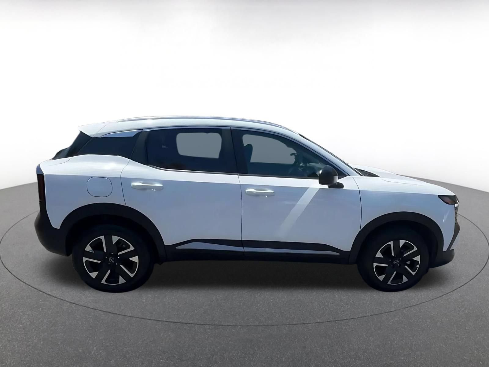 Thumbnail: 2026 Nissan Kicks - 15