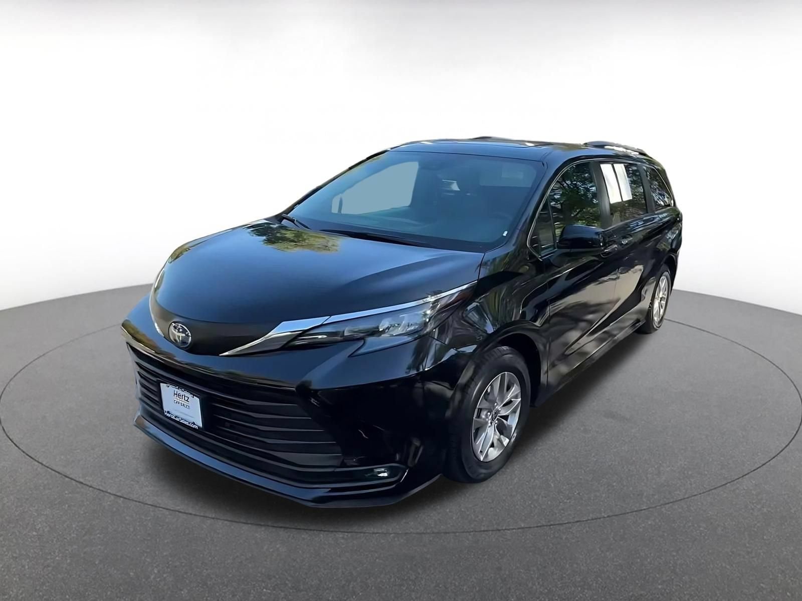 Thumbnail: 2025 Toyota Sienna - 6