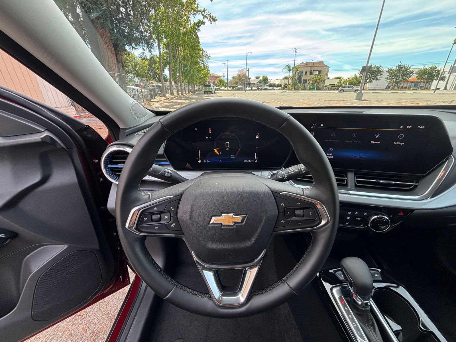 Thumbnail: 2025 Chevrolet Trax - 32