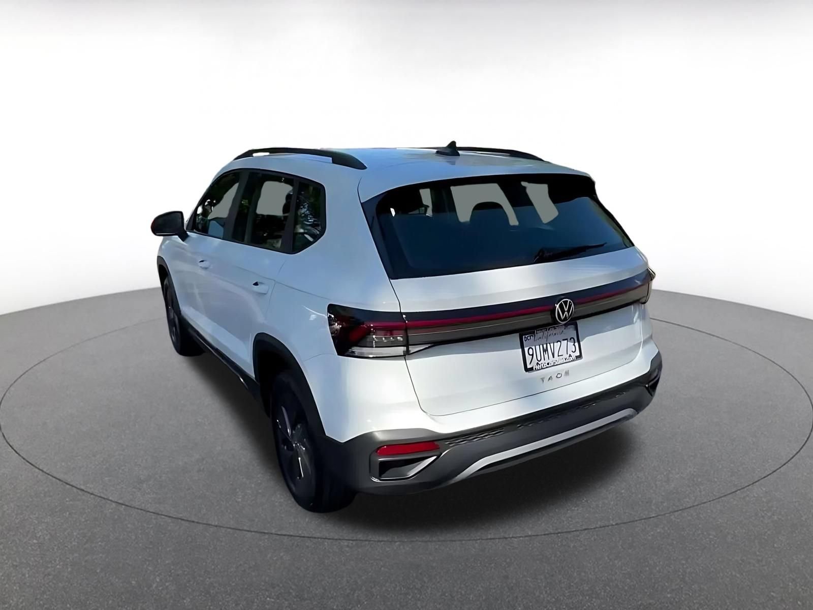 Thumbnail: 2026 Volkswagen Taos - 10