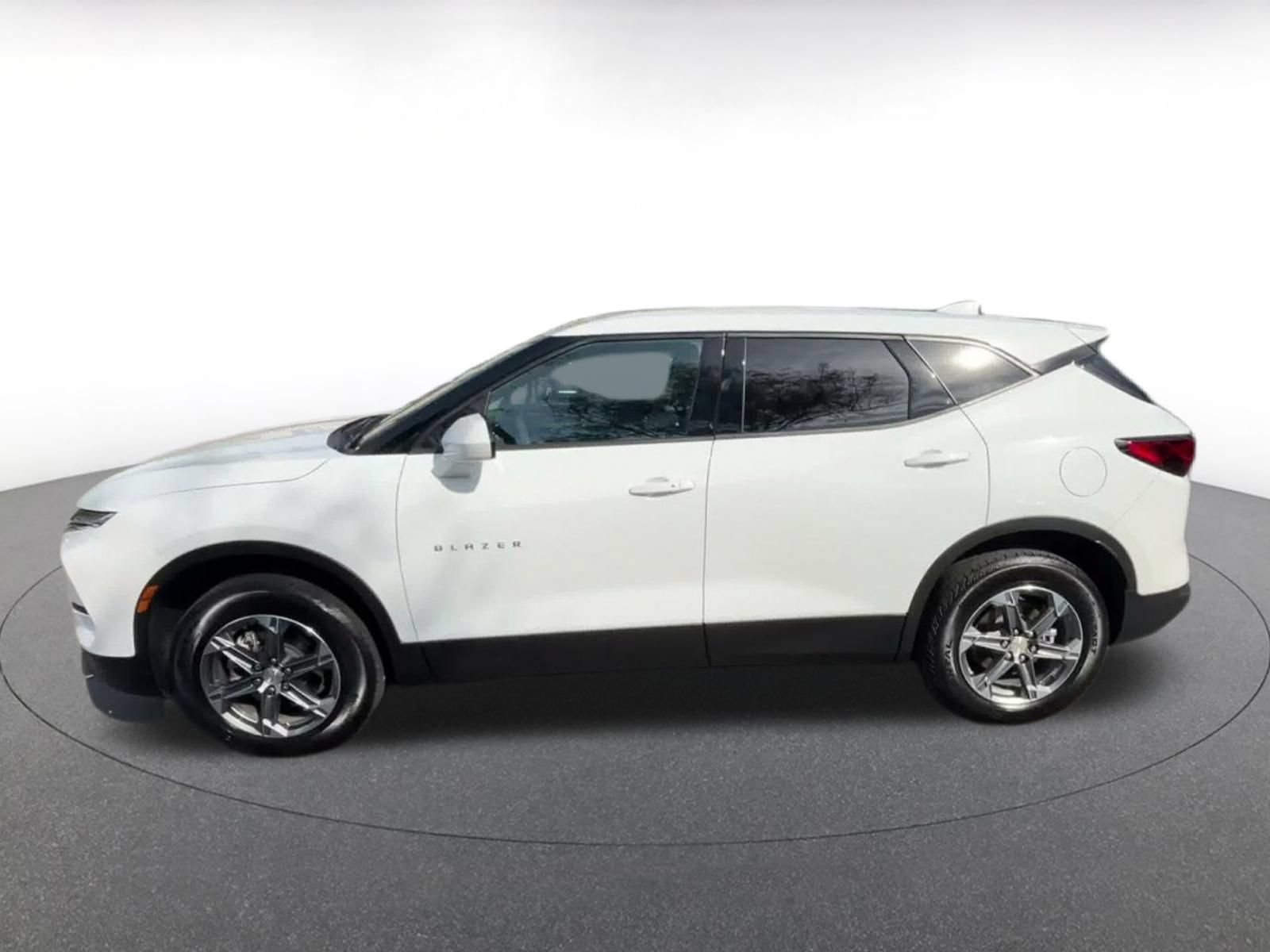 Thumbnail: 2026 Chevrolet Blazer - 9