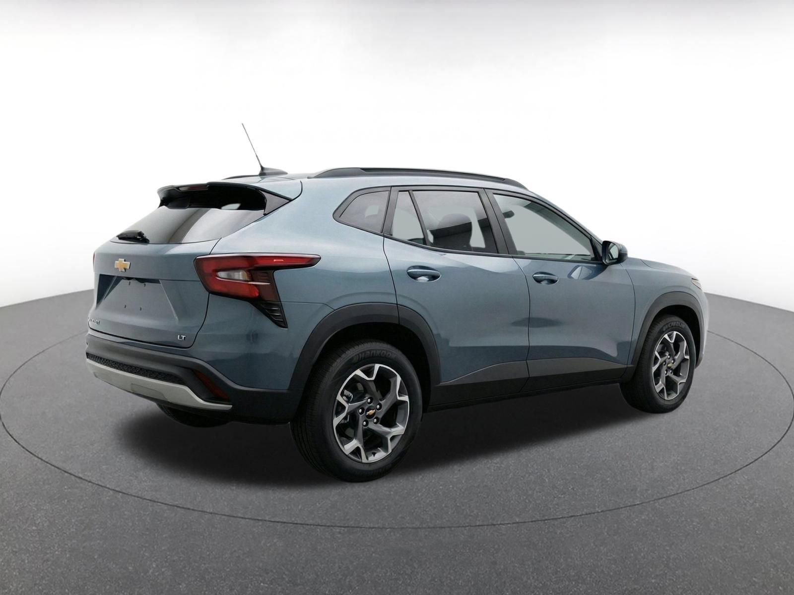 Thumbnail: 2025 Chevrolet Trax - 10