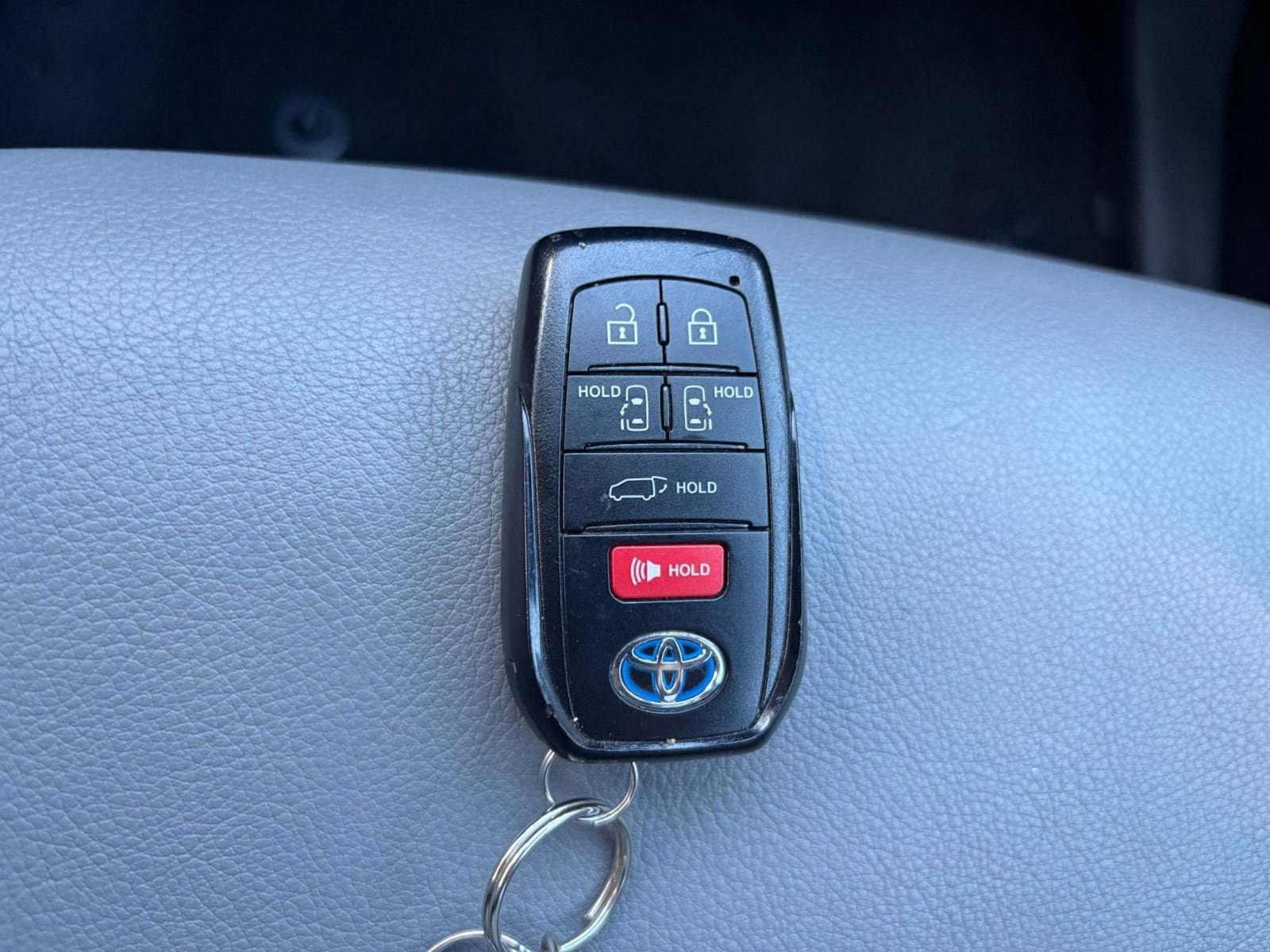 Thumbnail: 2025 Toyota Sienna - 20