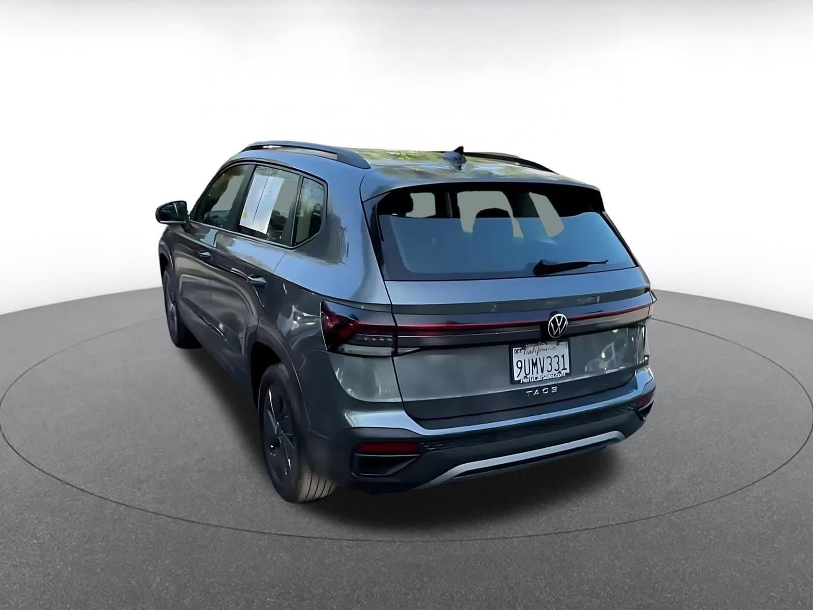 Thumbnail: 2026 Volkswagen Taos - 10