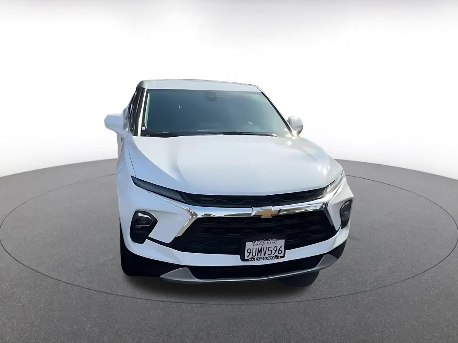 Thumbnail: 2026 Chevrolet Blazer - 3