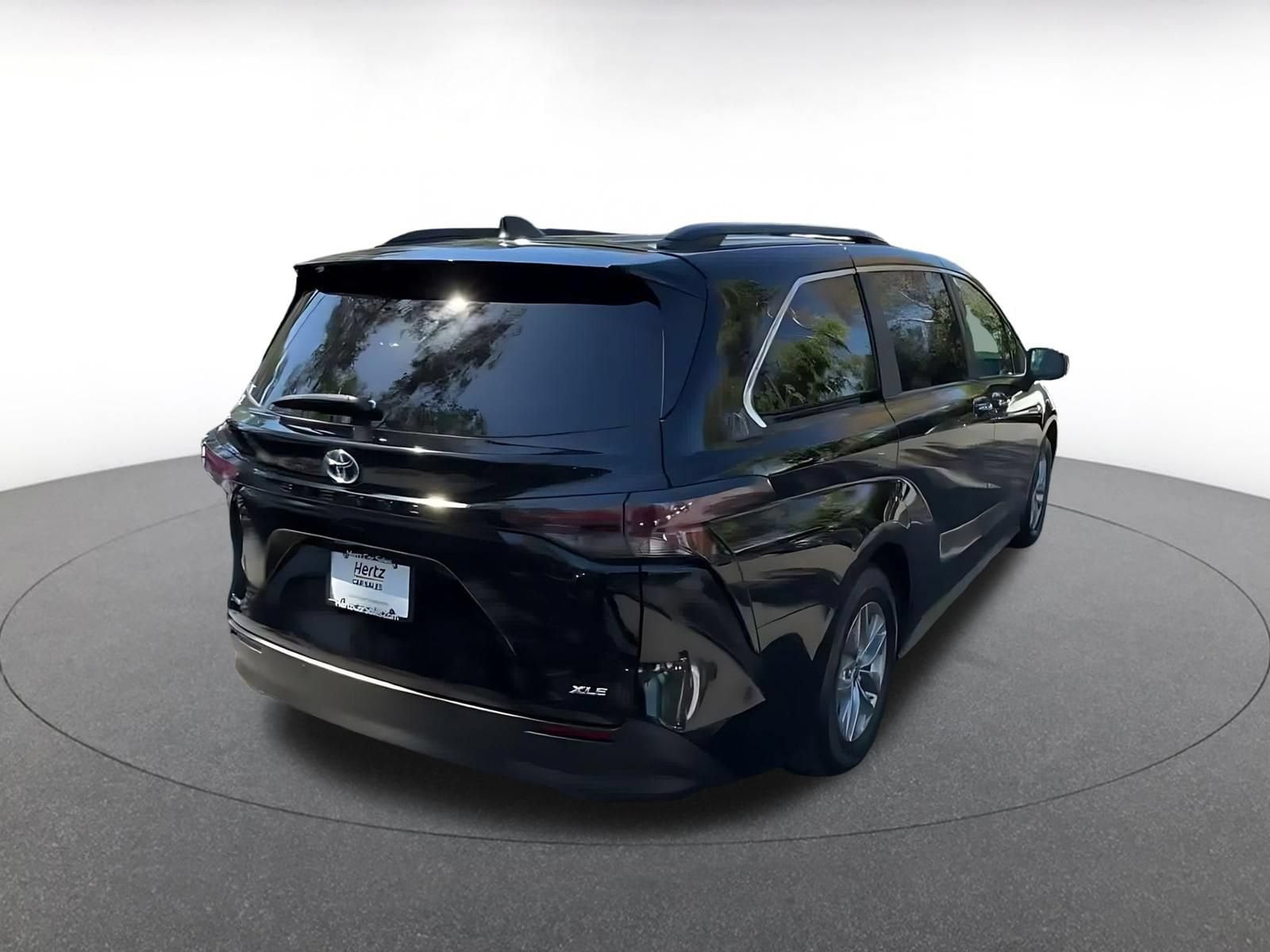 Thumbnail: 2025 Toyota Sienna - 14