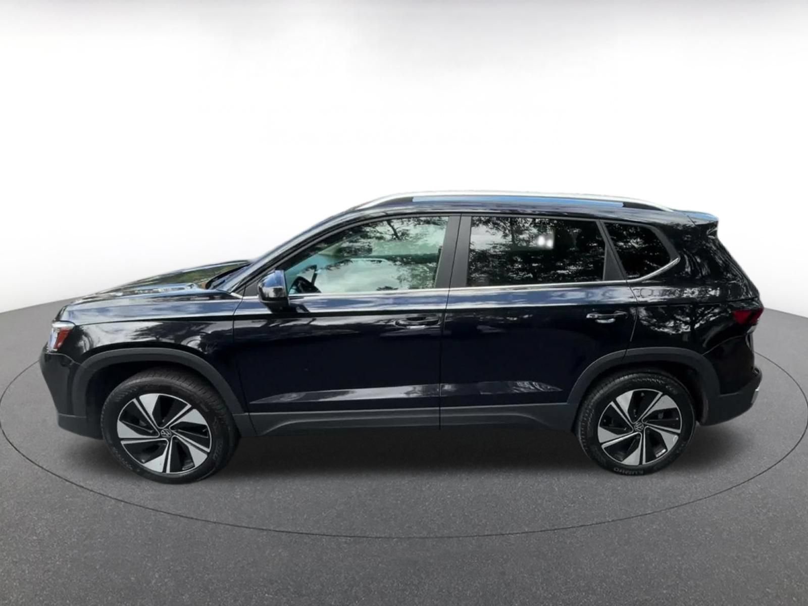 Thumbnail: 2026 Volkswagen Taos - 8