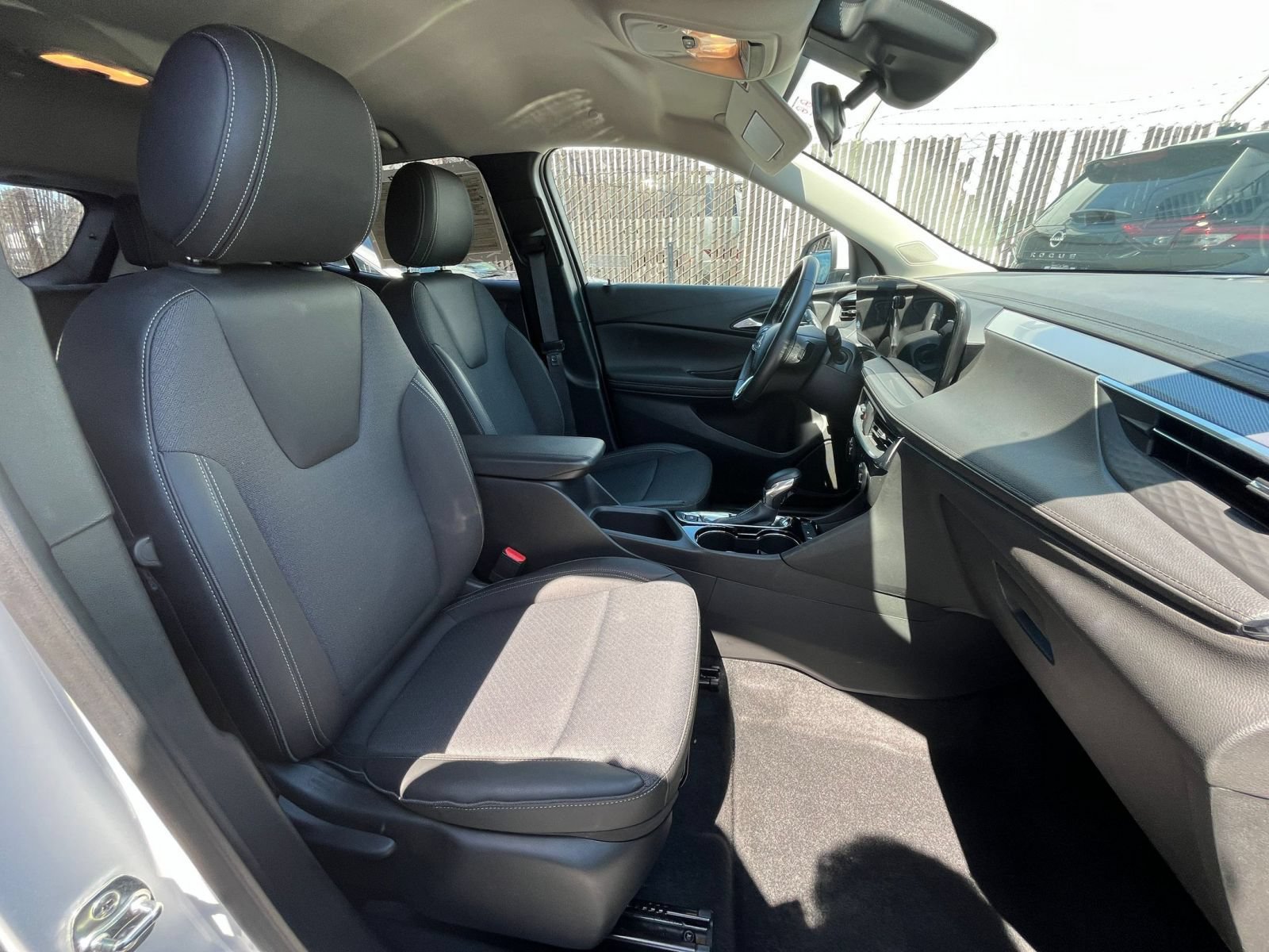 Thumbnail: 2025 Buick Encore GX - 34