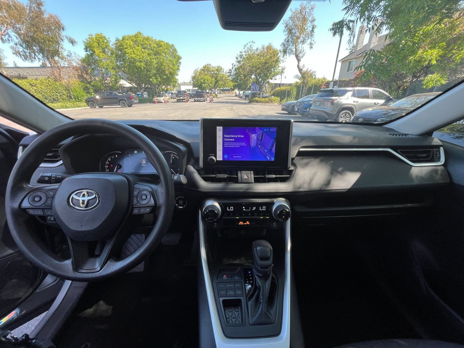 Thumbnail: 2024 Toyota RAV4 - 34