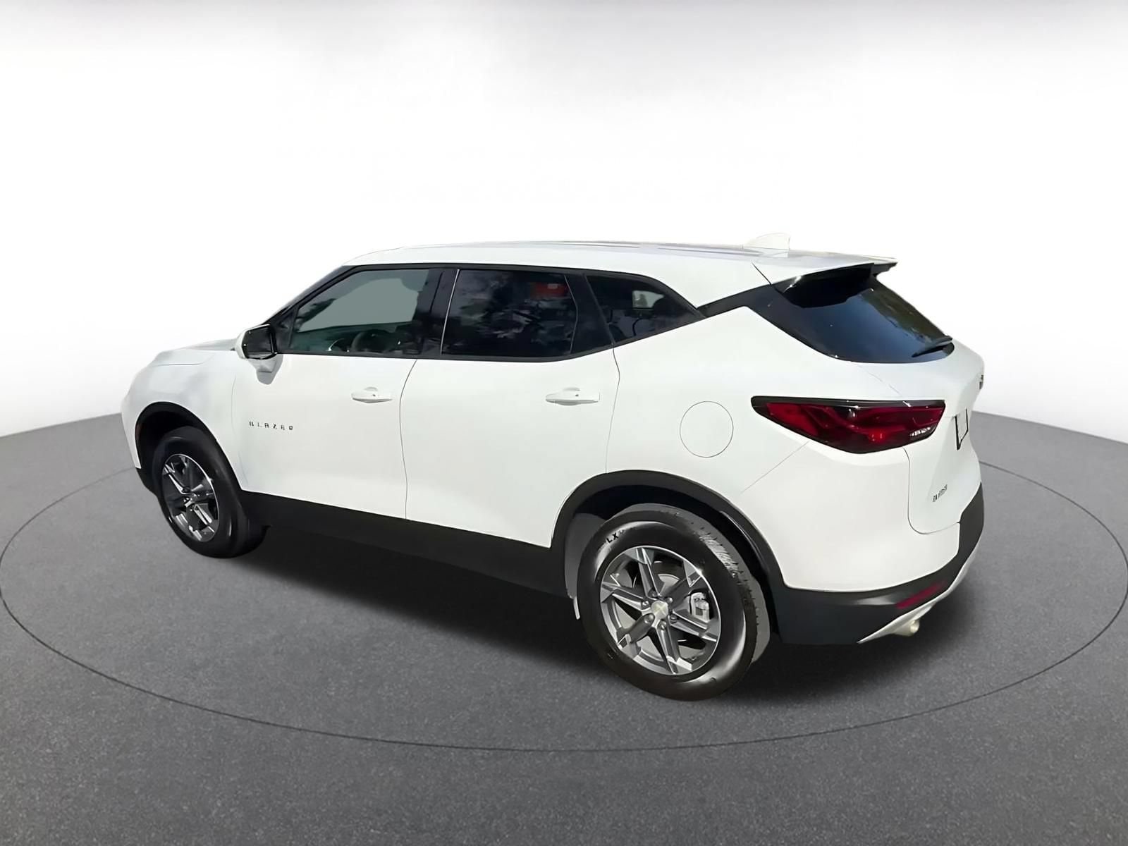 Thumbnail: 2026 Chevrolet Blazer - 10