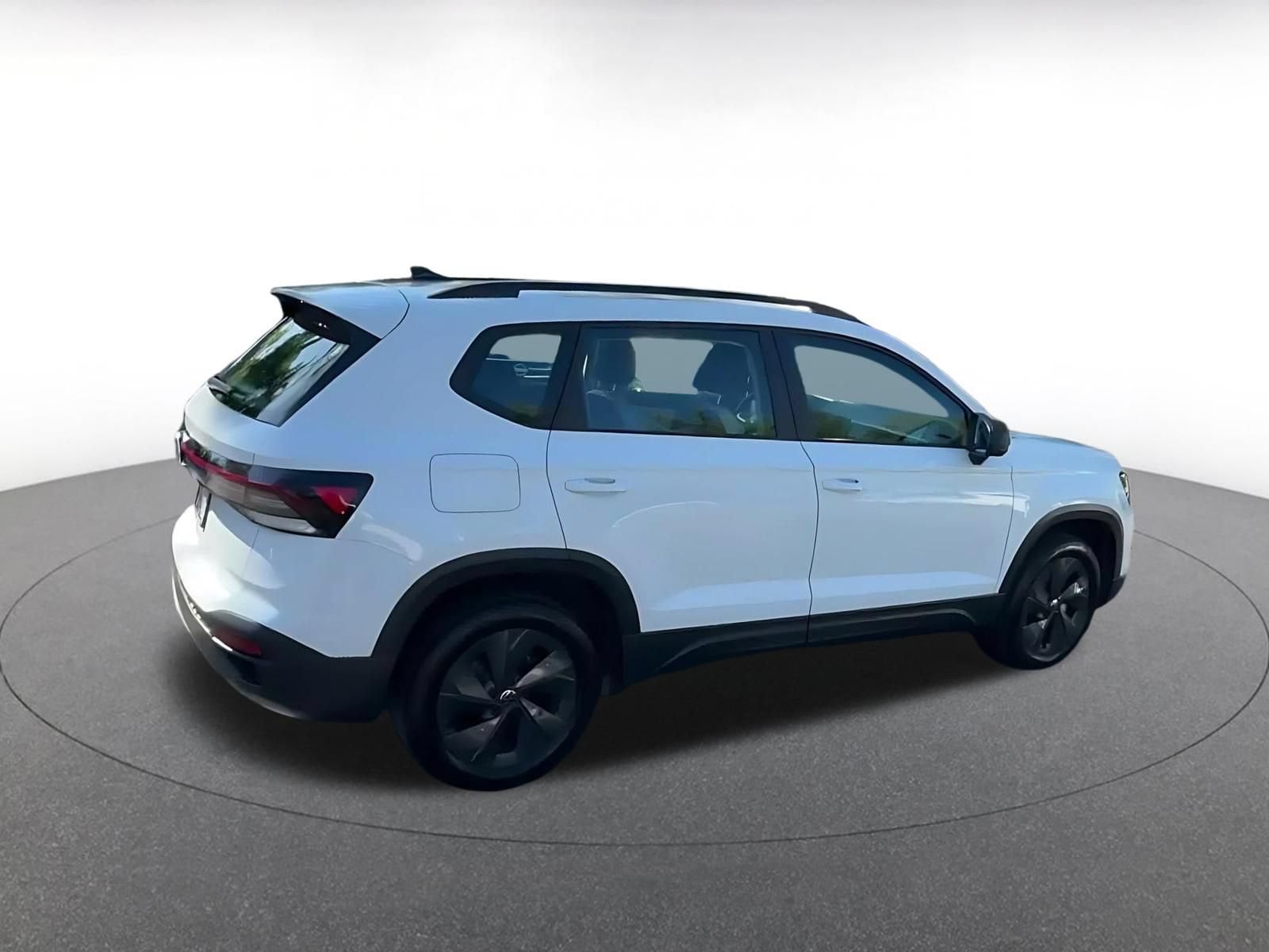 Thumbnail: 2026 Volkswagen Taos - 14