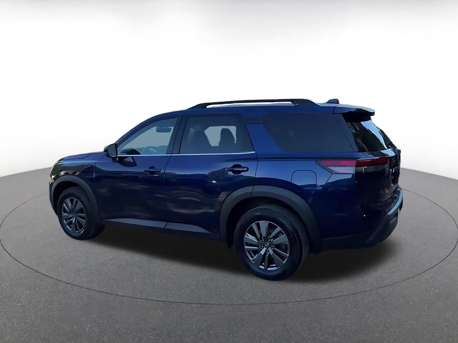 Thumbnail: 2025 Nissan Pathfinder - 9