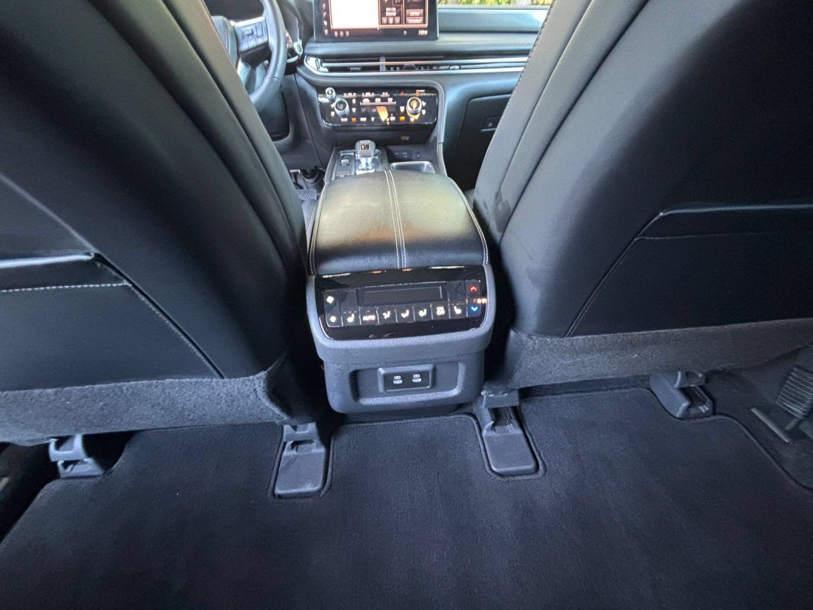Thumbnail: 2026 INFINITI QX60 - 24