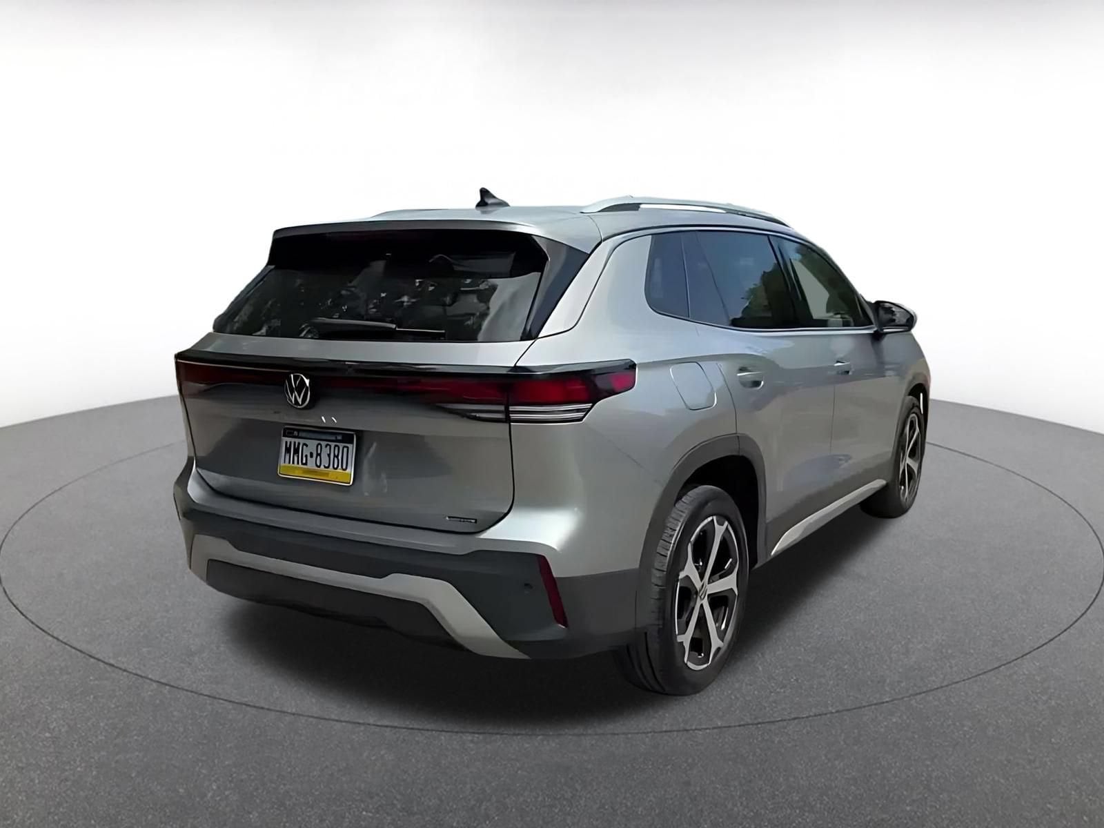 Thumbnail: 2026 Volkswagen Tiguan - 13