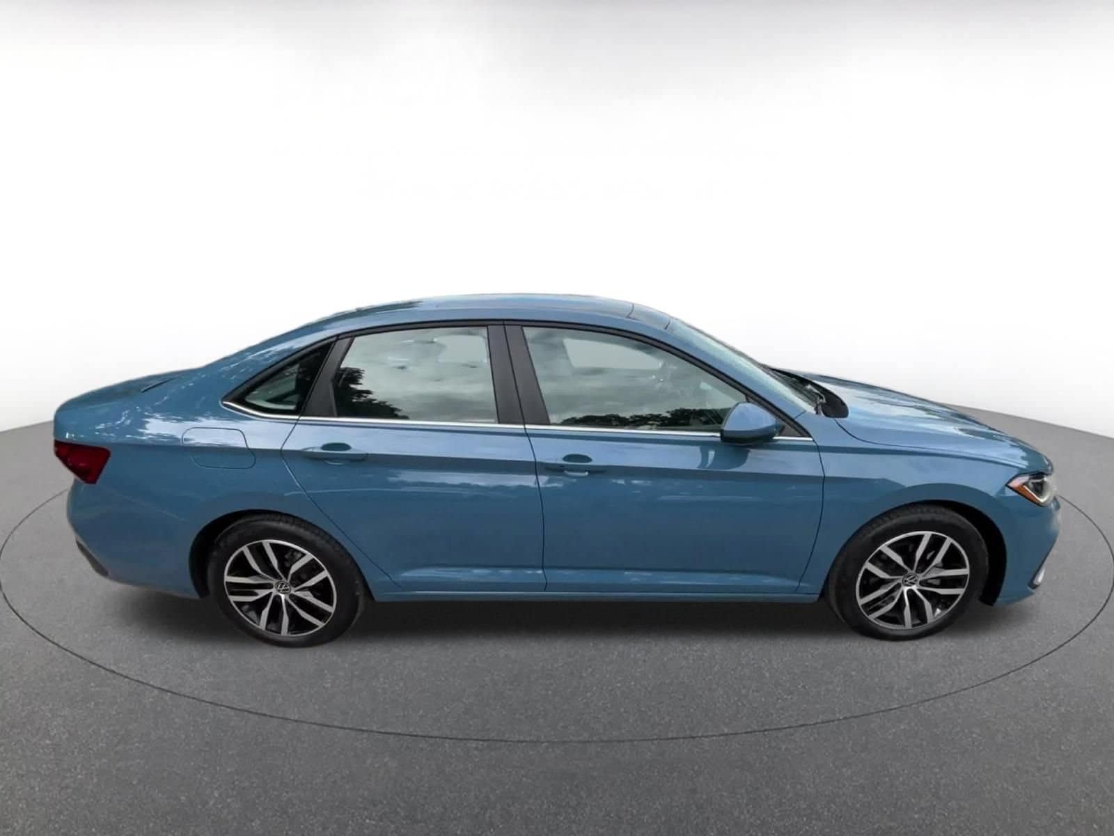 Thumbnail: 2025 Volkswagen Jetta - 15