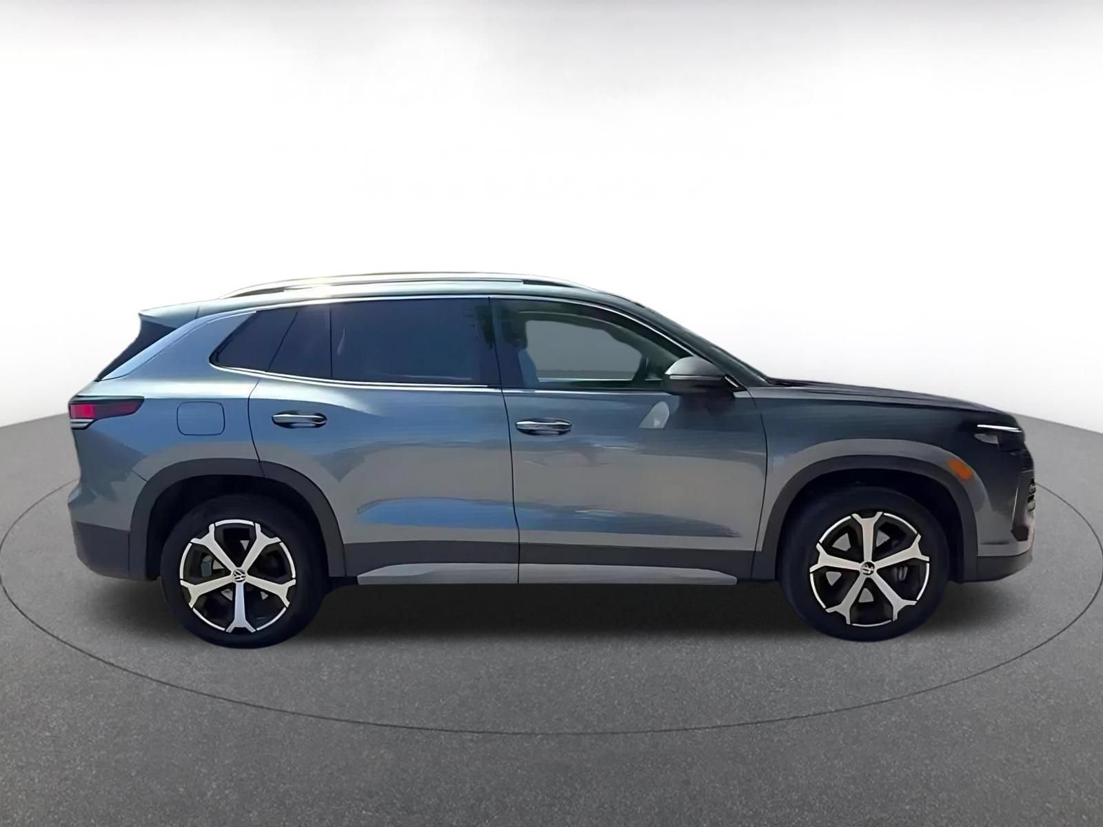 Thumbnail: 2026 Volkswagen Tiguan - 15