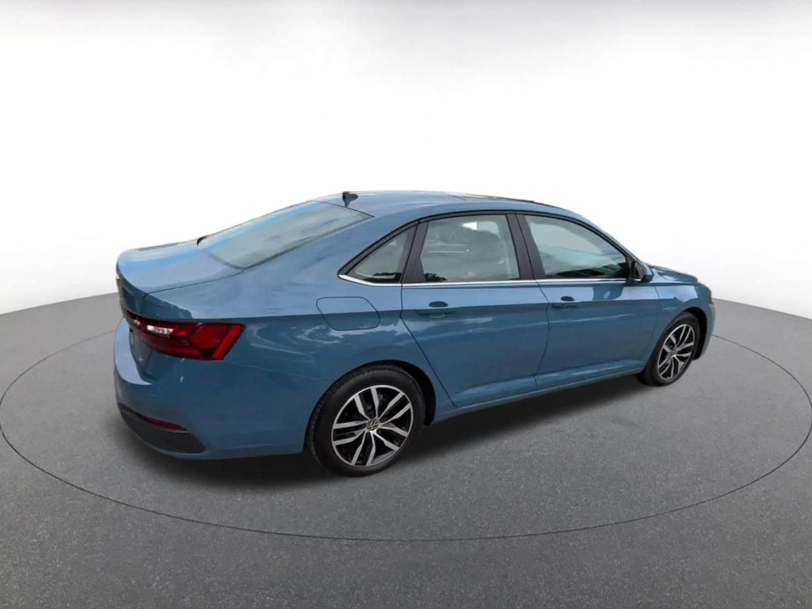 Thumbnail: 2025 Volkswagen Jetta - 14