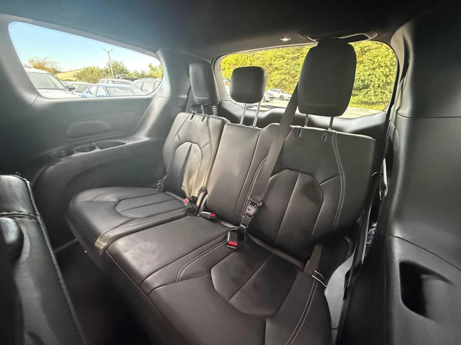 Thumbnail: 2025 Chrysler Pacifica - 30