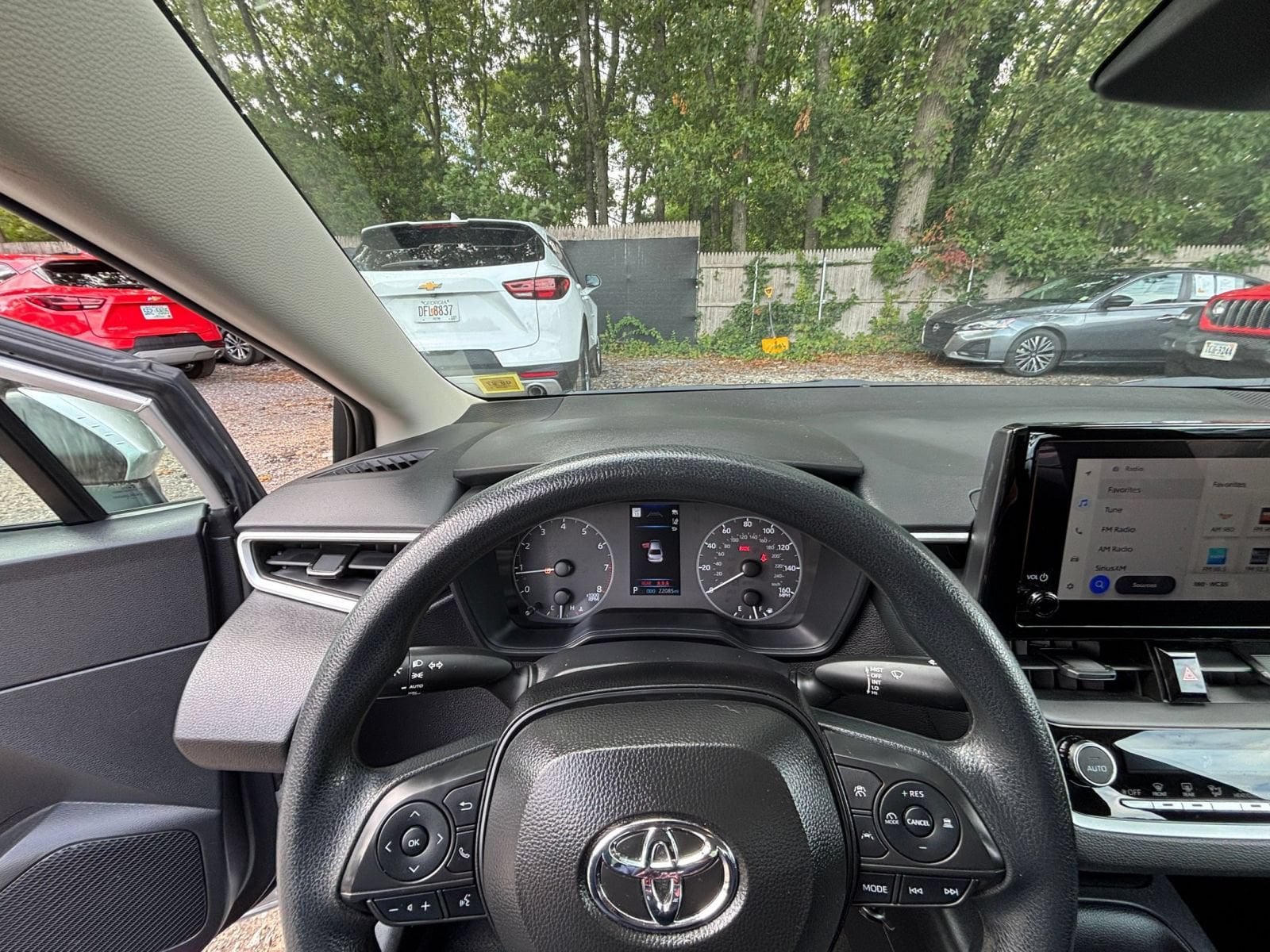 Thumbnail: 2025 Toyota Corolla - 33