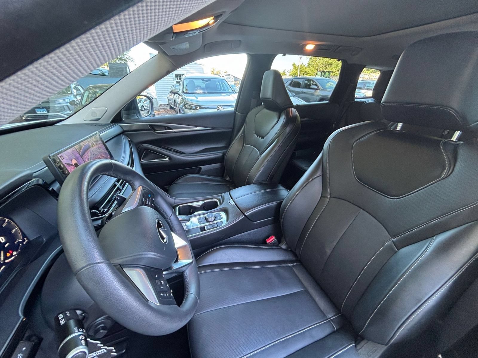 Thumbnail: 2026 INFINITI QX60 - 28