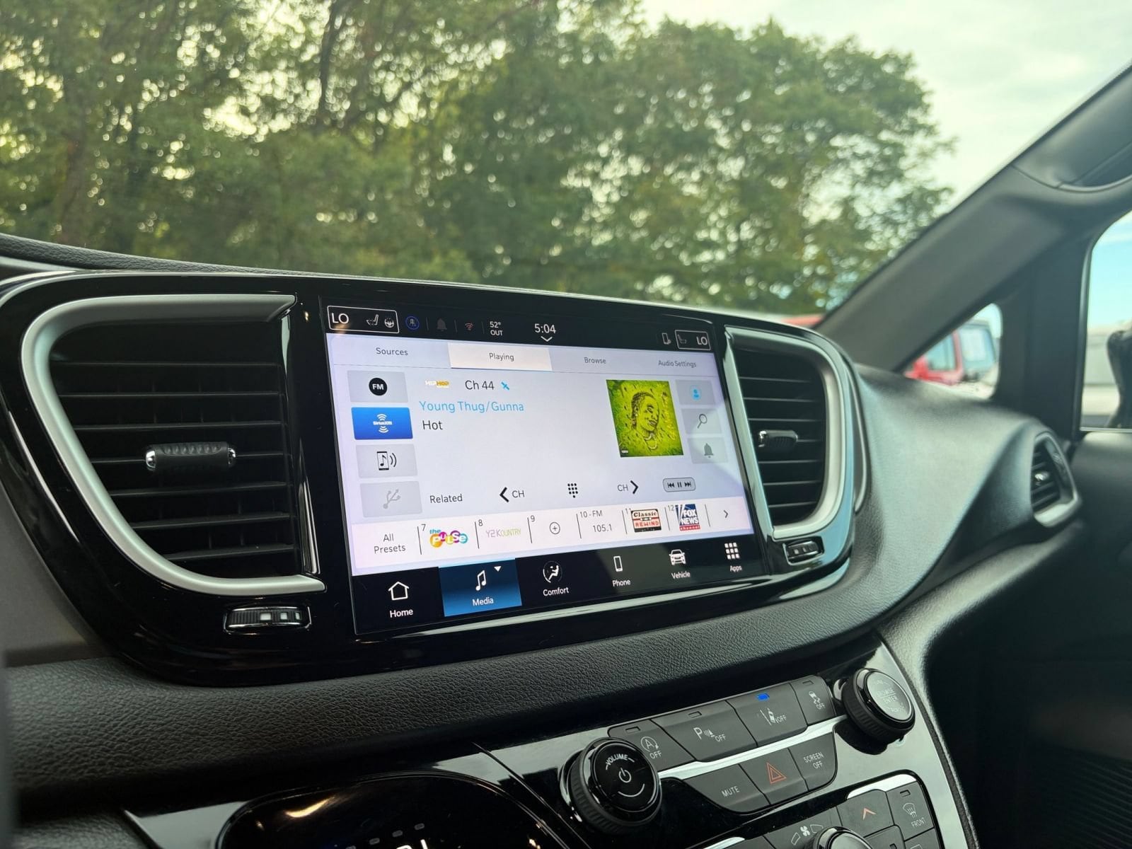 Thumbnail: 2025 Chrysler Pacifica - 19