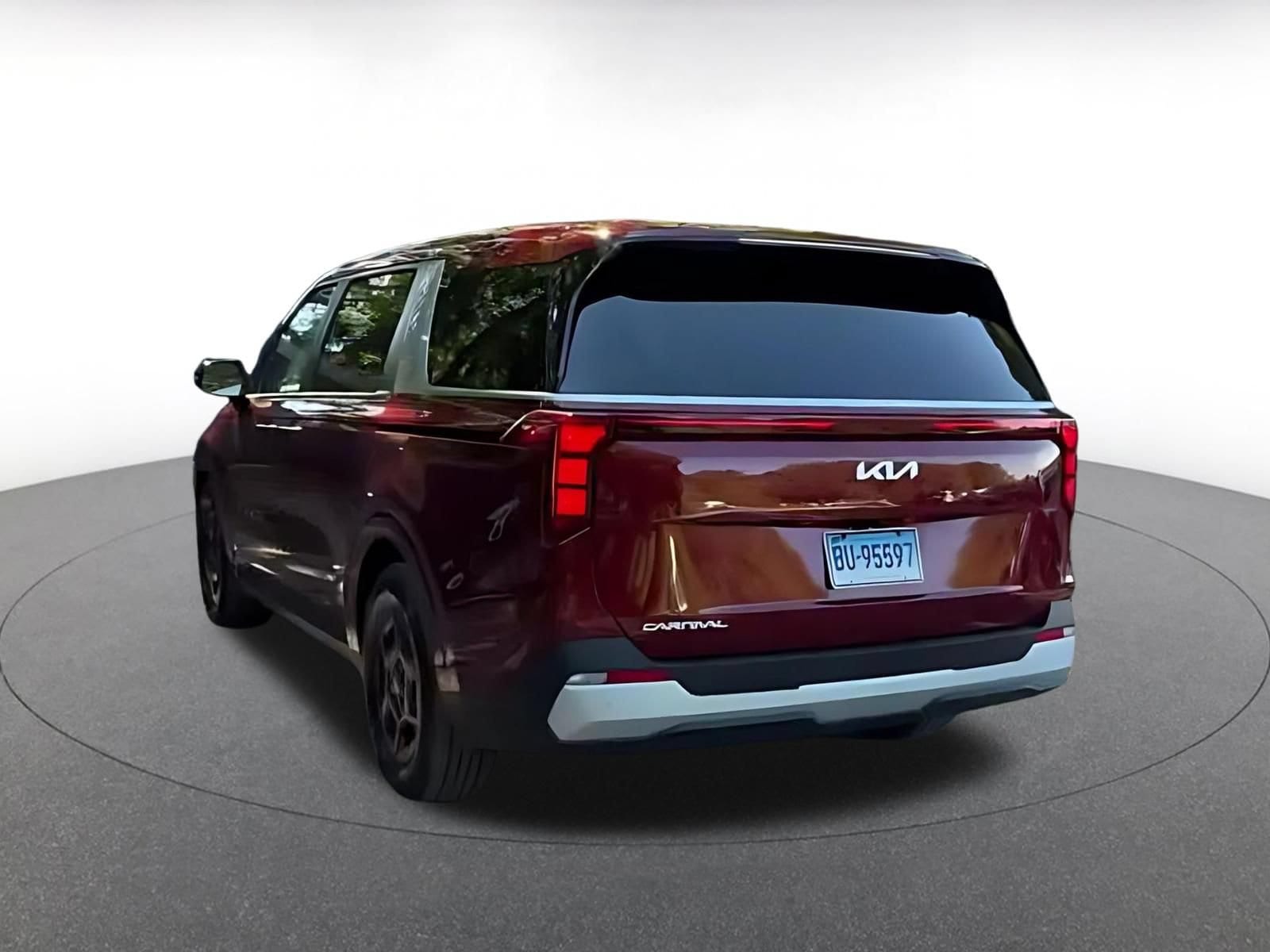 Thumbnail: 2026 Kia Carnival - 10