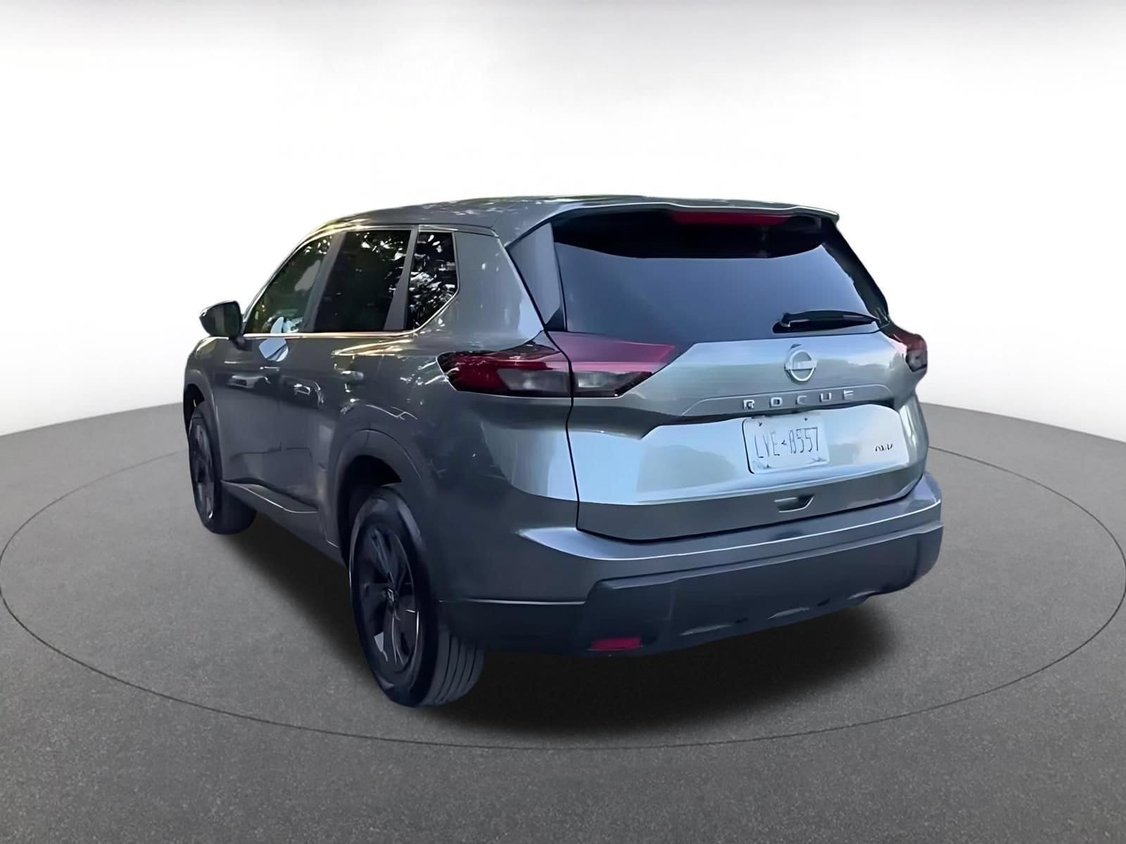 Thumbnail: 2026 Nissan Rogue - 10