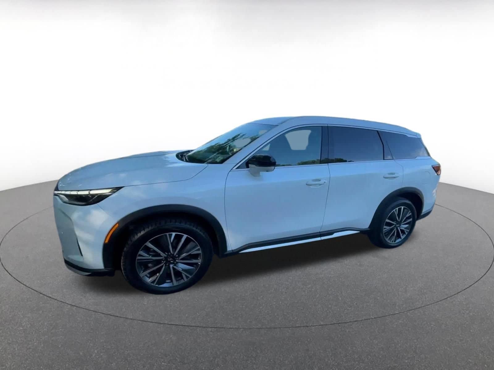 Thumbnail: 2026 INFINITI QX60 - 6