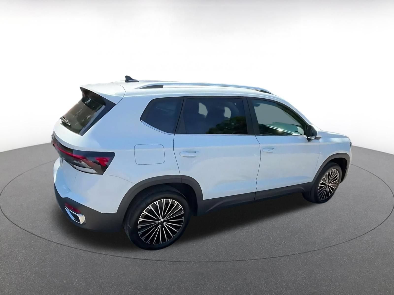 Thumbnail: 2026 Volkswagen Taos - 15