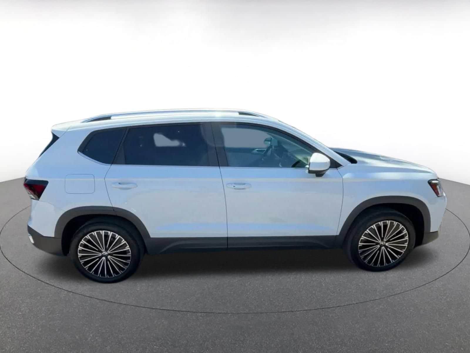 Thumbnail: 2026 Volkswagen Taos - 16