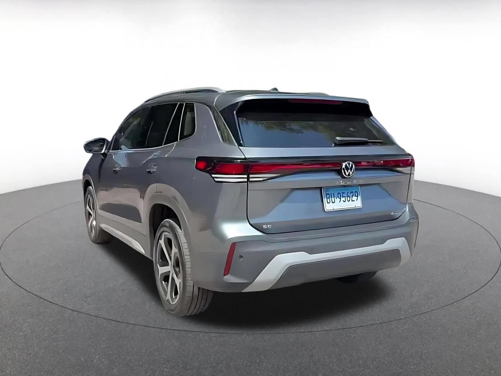 Thumbnail: 2026 Volkswagen Tiguan - 10