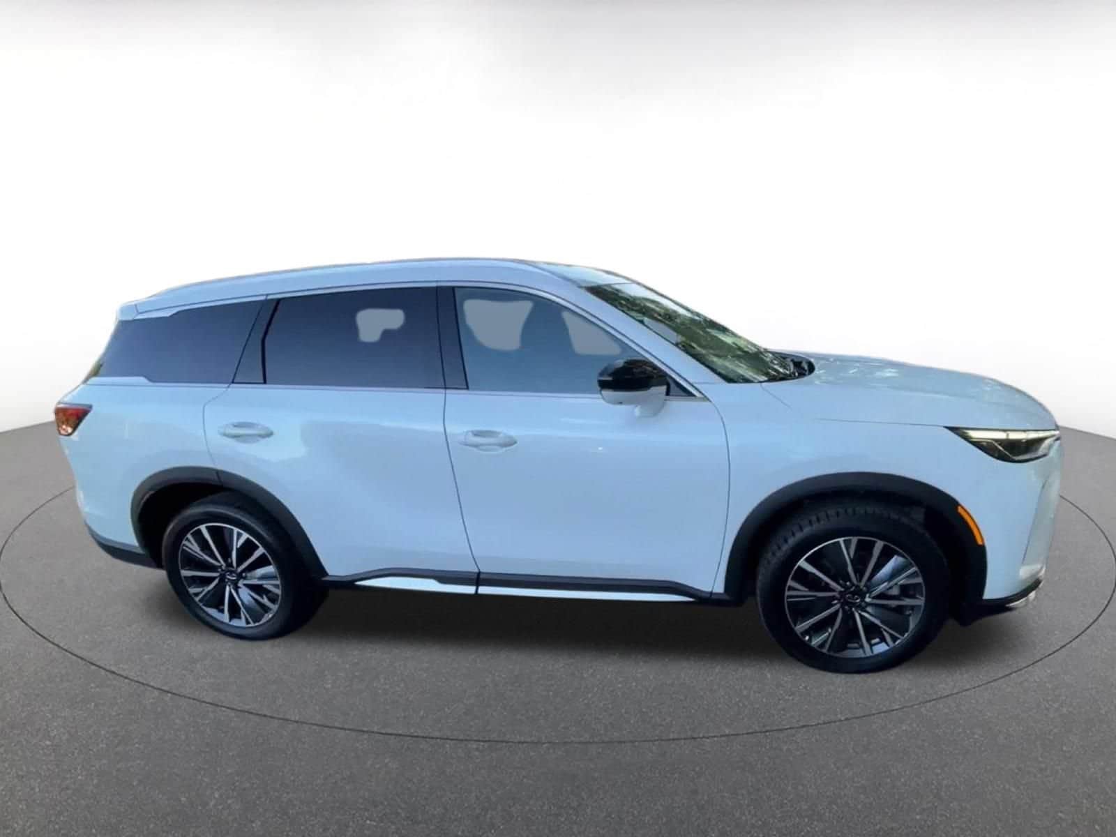 Thumbnail: 2026 INFINITI QX60 - 15