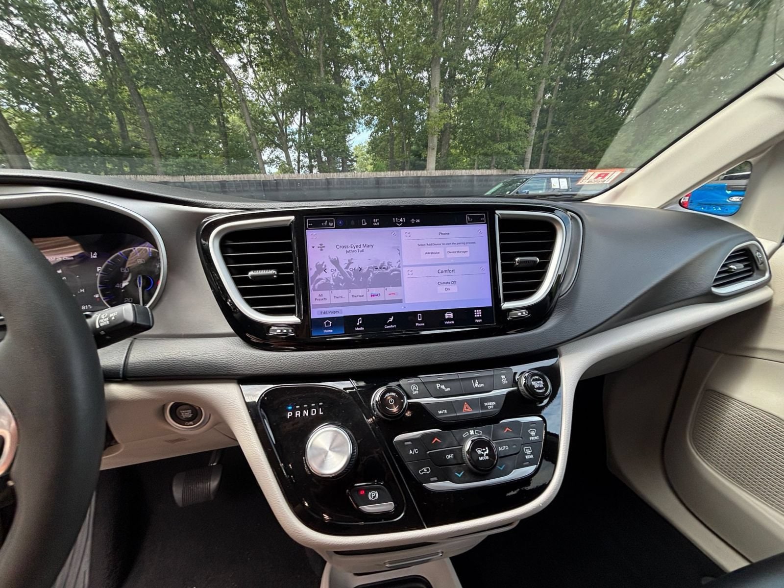 Thumbnail: 2024 Chrysler Pacifica - 20