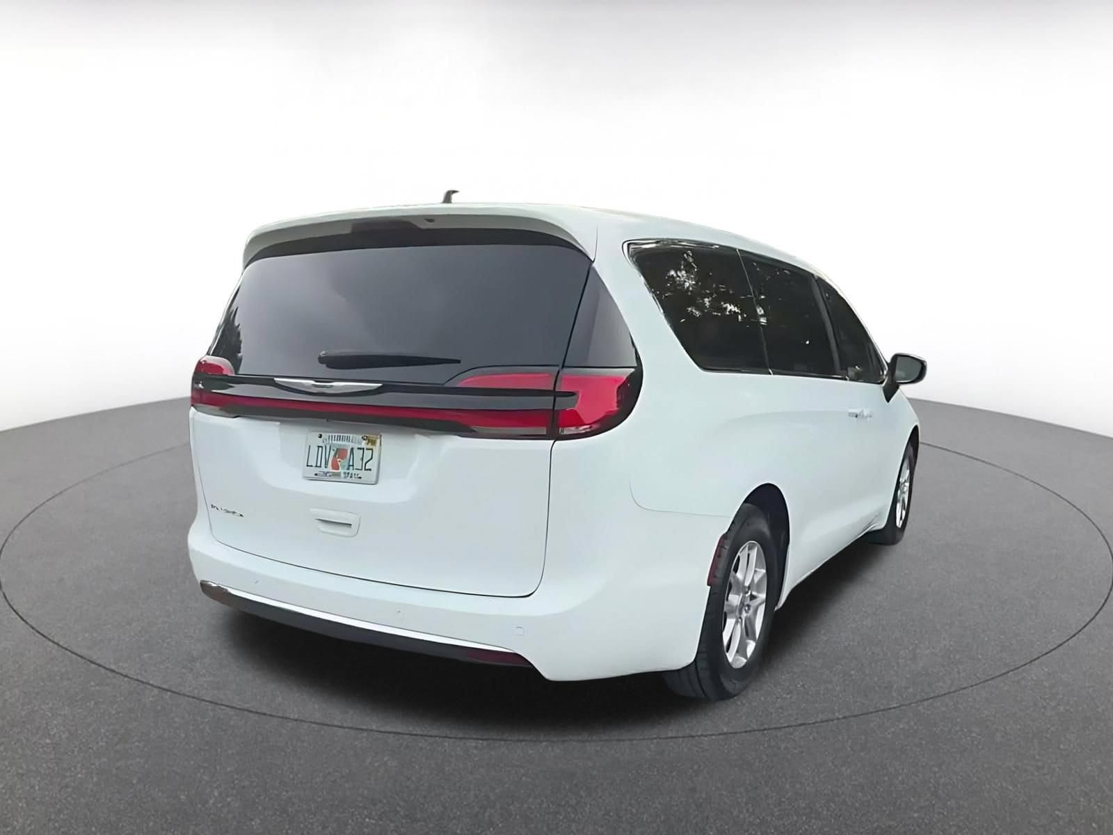 Thumbnail: 2025 Chrysler Pacifica - 13