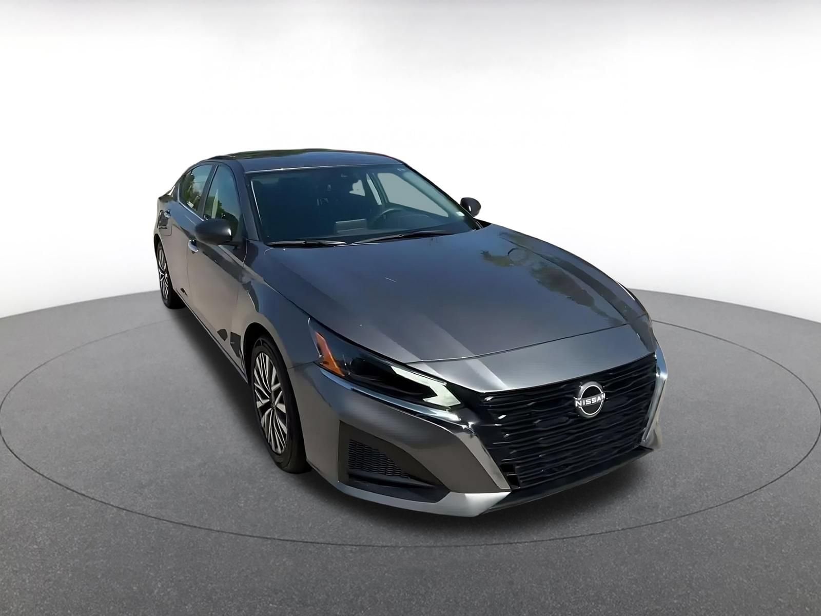 Thumbnail: 2025 Nissan Altima - 3