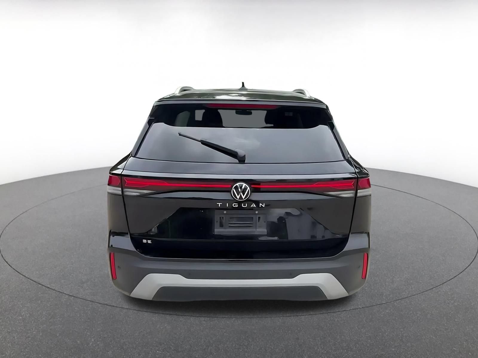 Thumbnail: 2026 Volkswagen Tiguan - 12