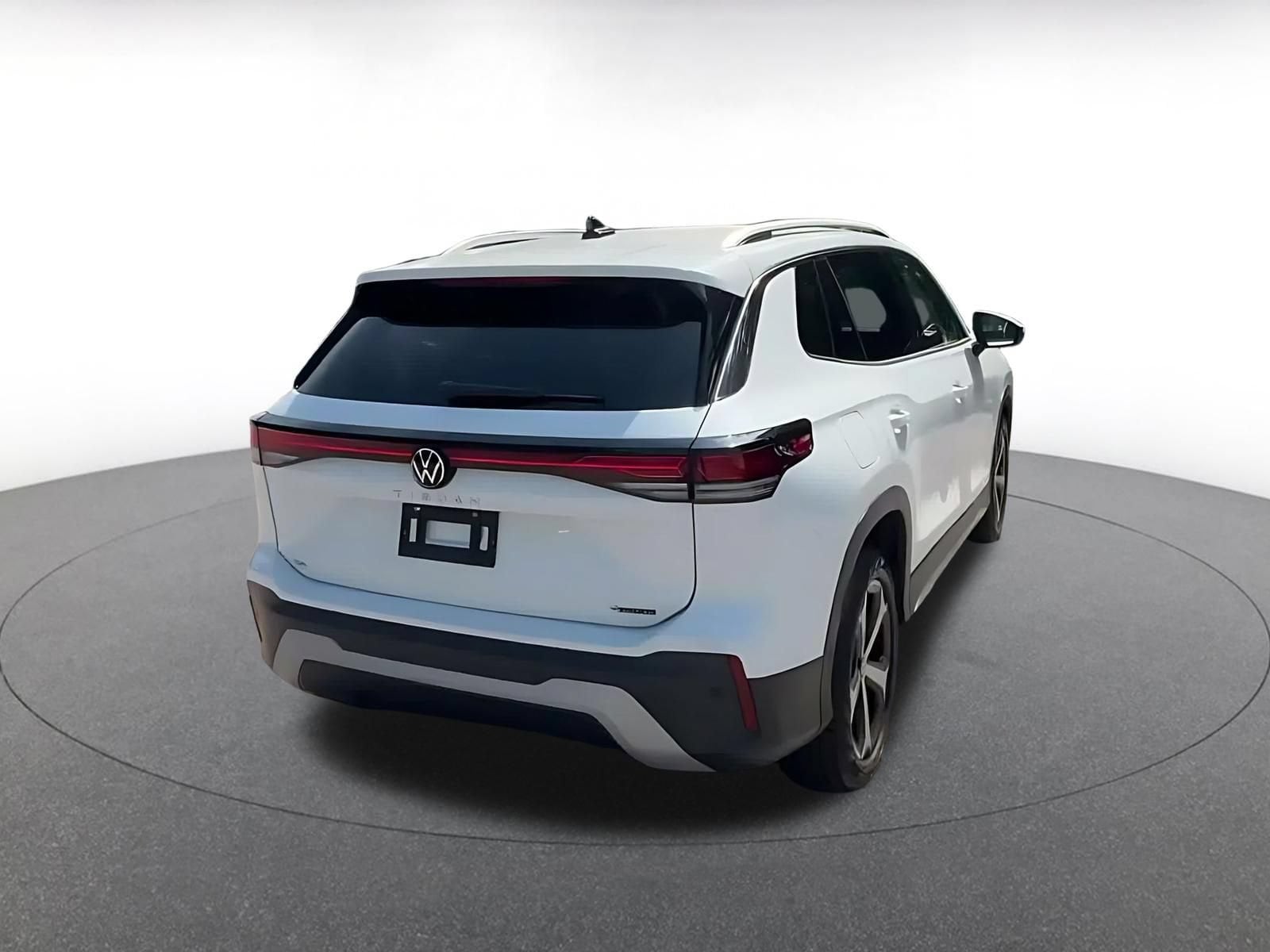 Thumbnail: 2026 Volkswagen Tiguan - 14