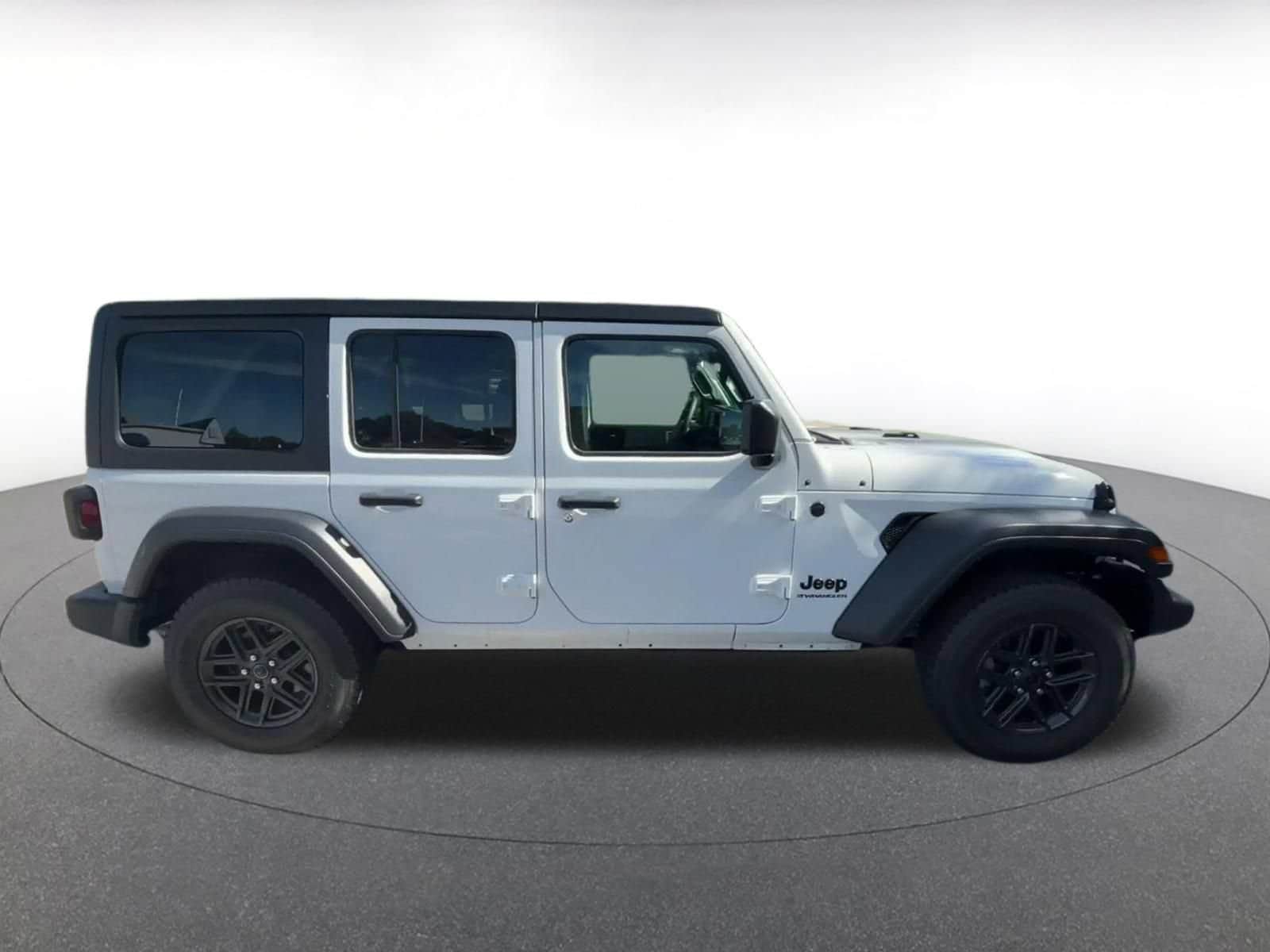 Thumbnail: 2025 Jeep Wrangler - 15