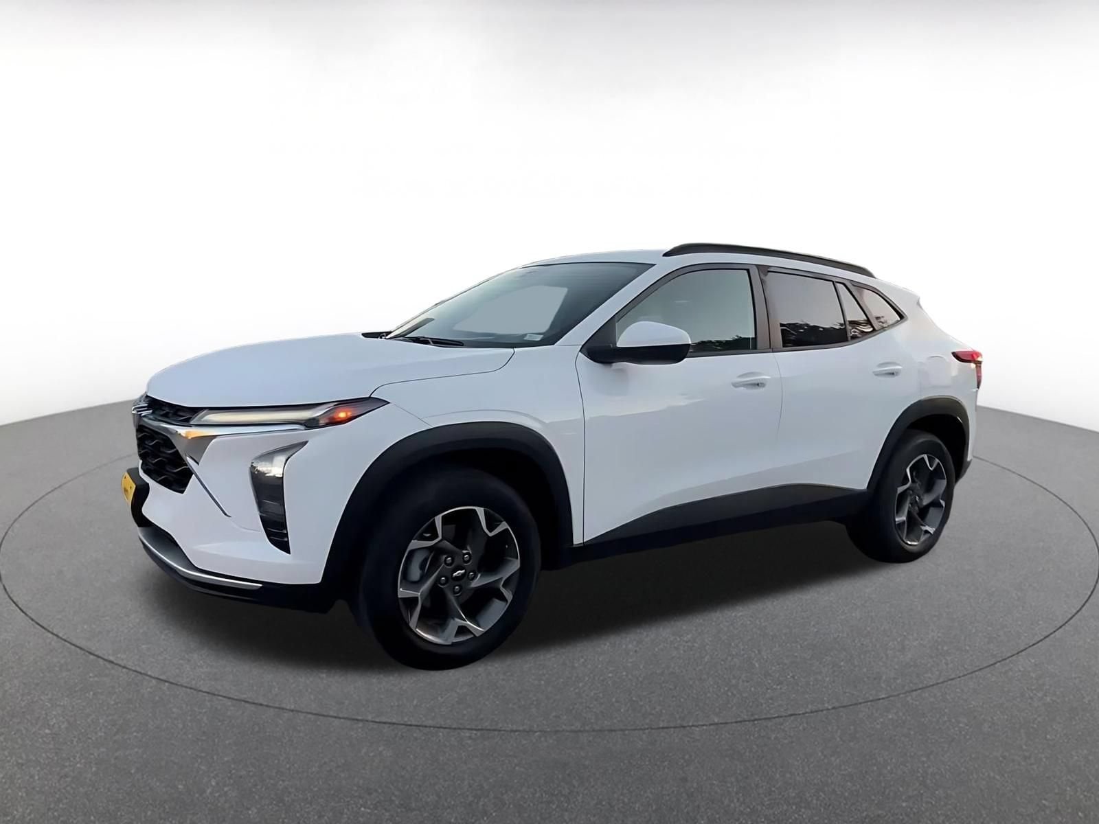 Thumbnail: 2026 Chevrolet Trax - 7
