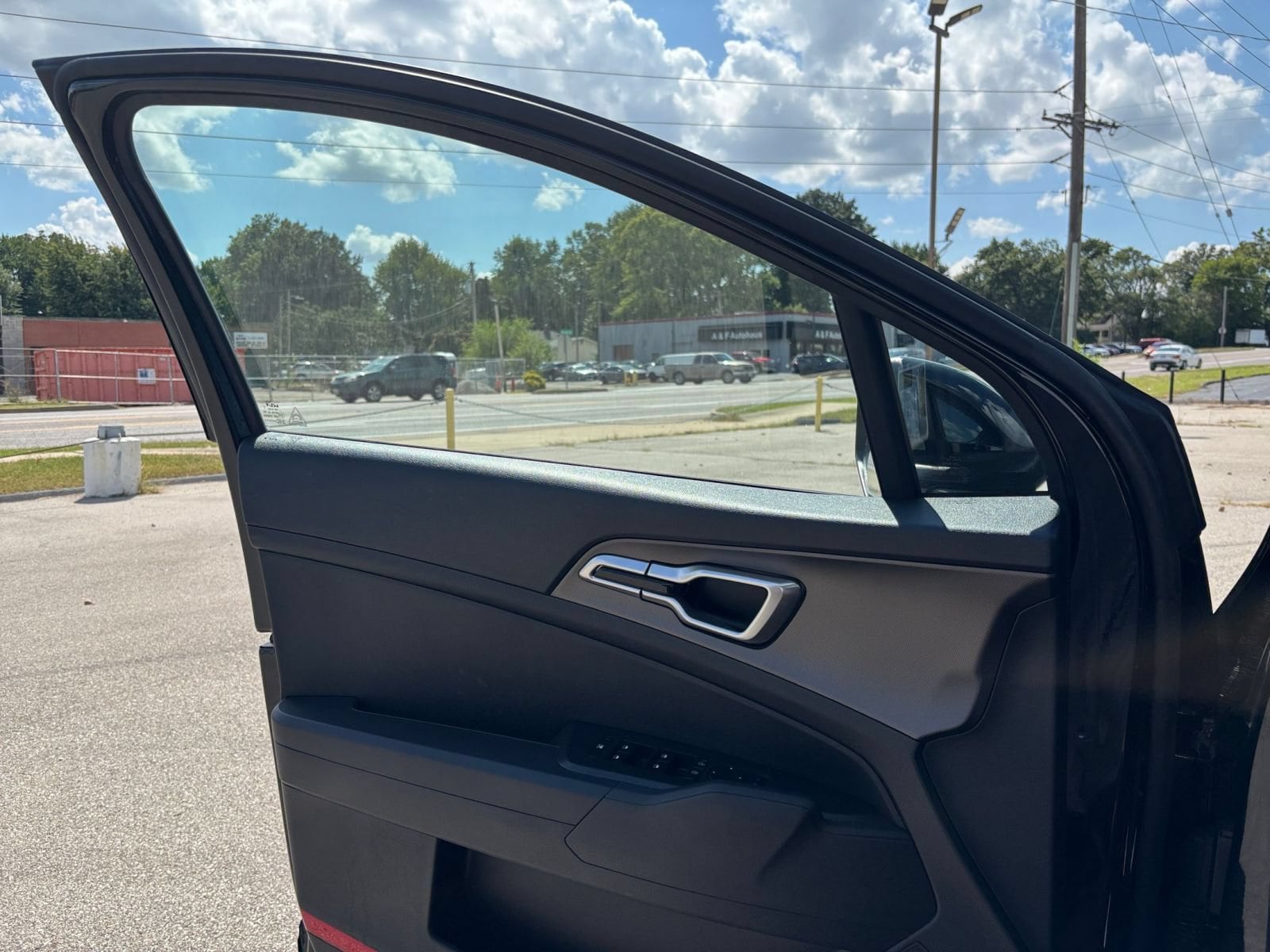 Thumbnail: 2026 Kia Sportage - 18