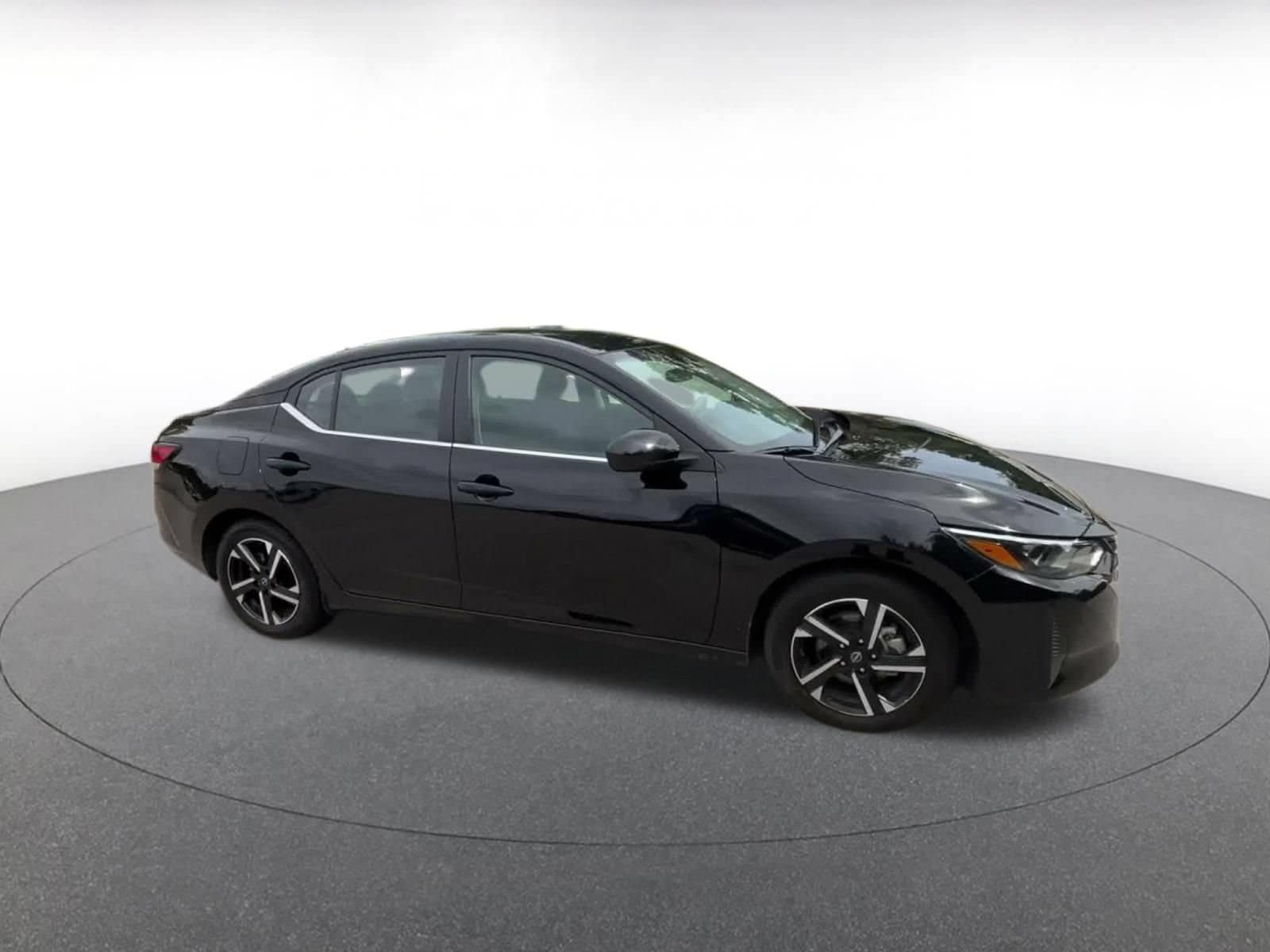Thumbnail: 2025 Nissan Sentra - 2